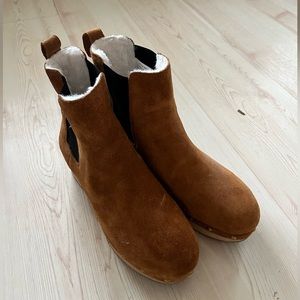 Women’s boots from LOFT worn no more than 2 times.